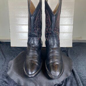 Old West Boy's Size 3 Black Western Cowboy Boot, In good vintage condition,